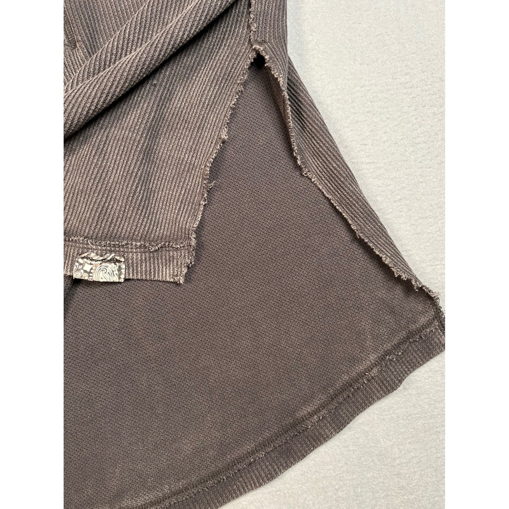 We The Free Henley Thermal Long Sleeve Shirt Distressed Bandana Print Medium - Picture 9 of 10